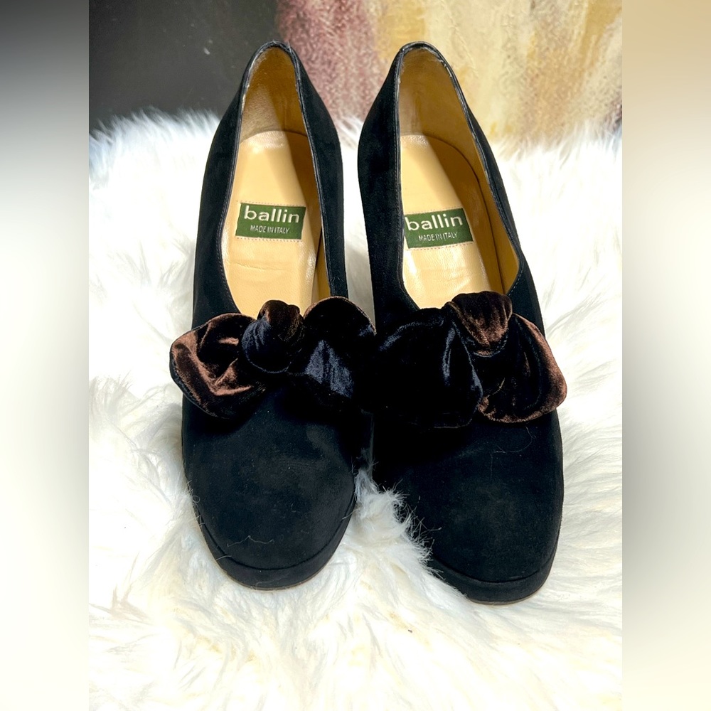 VTG BALLIN WOMEN’S SHOES. BLACK LEATHER /SUEDE BOW  Made In Italy SZ 38